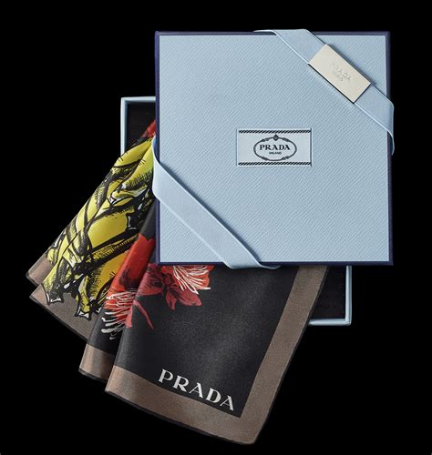 prada foulard prezzi